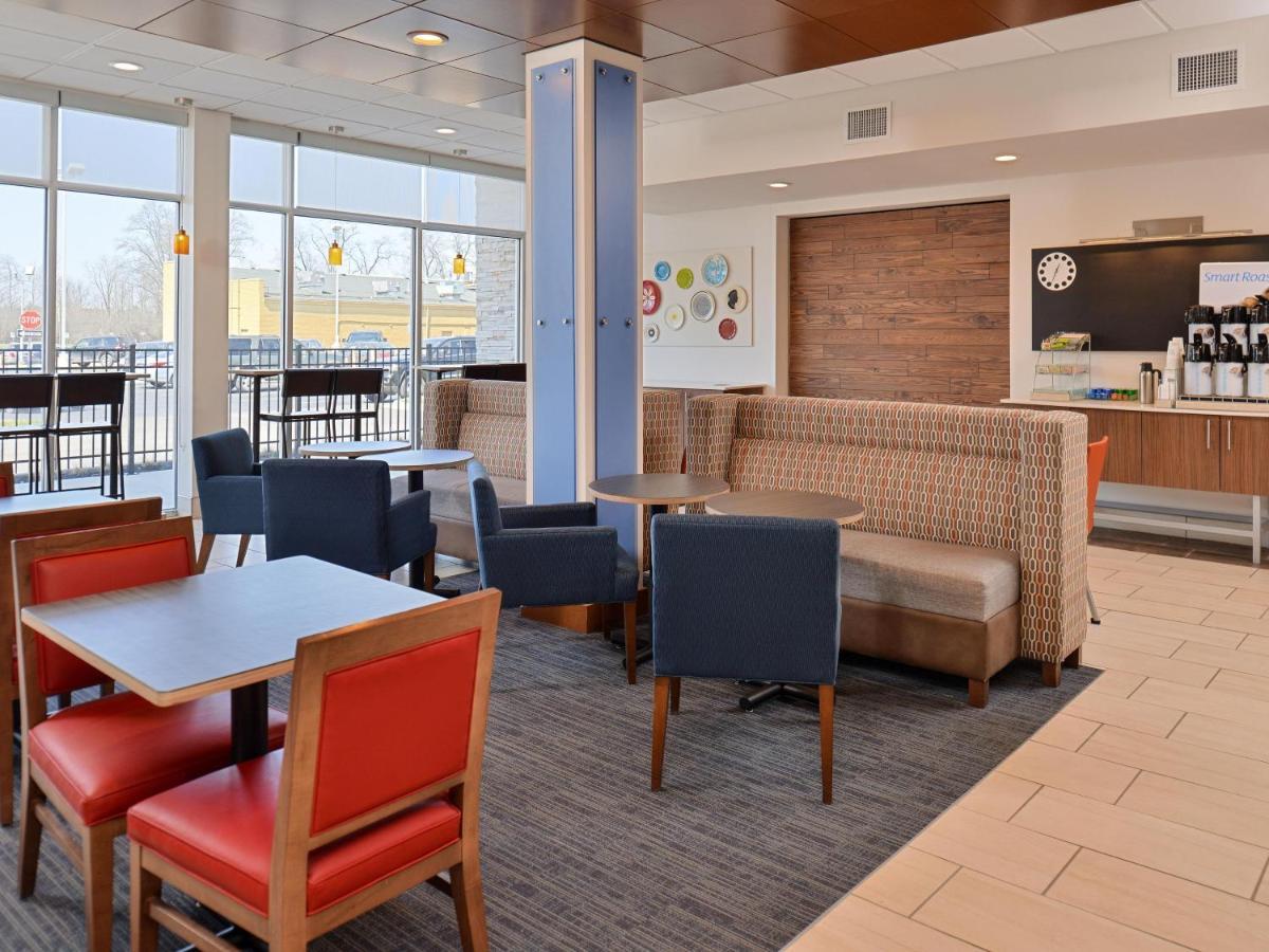Holiday Inn Express & Suites - Brighton South - Us 23 By Ihg Kültér fotó