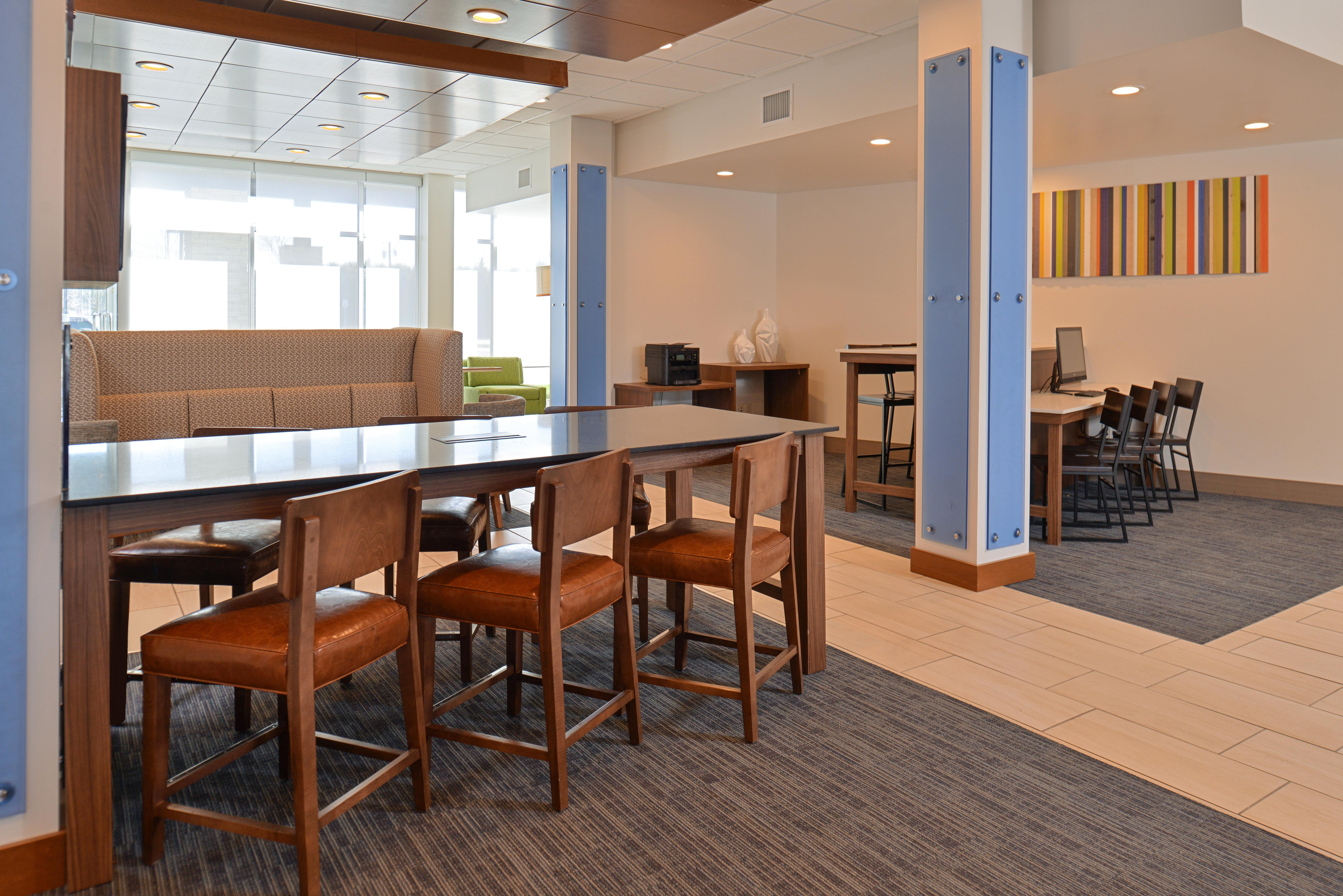 Holiday Inn Express & Suites - Brighton South - Us 23 By Ihg Kültér fotó